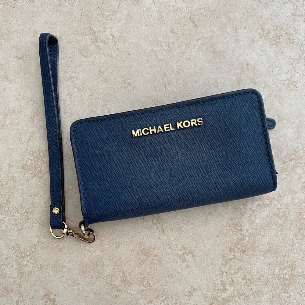 Michael Kors wristlet